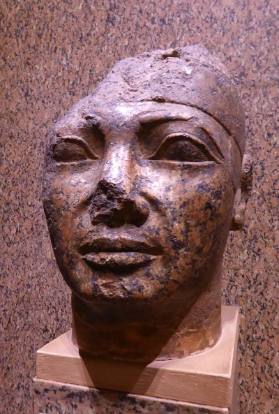 Shebitku_portrait,_Aswan_Nubian_museum