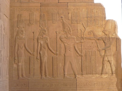 Cleopatra_III_Wall_relief_Kom_Ombo15